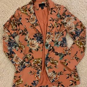 😍 Gorgeous Coral & Floral Blazer! Cynthia Rowley